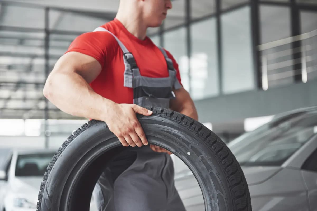 چه زمانی باید لاستیک ماشین سنگین را تعویض کنیم؟